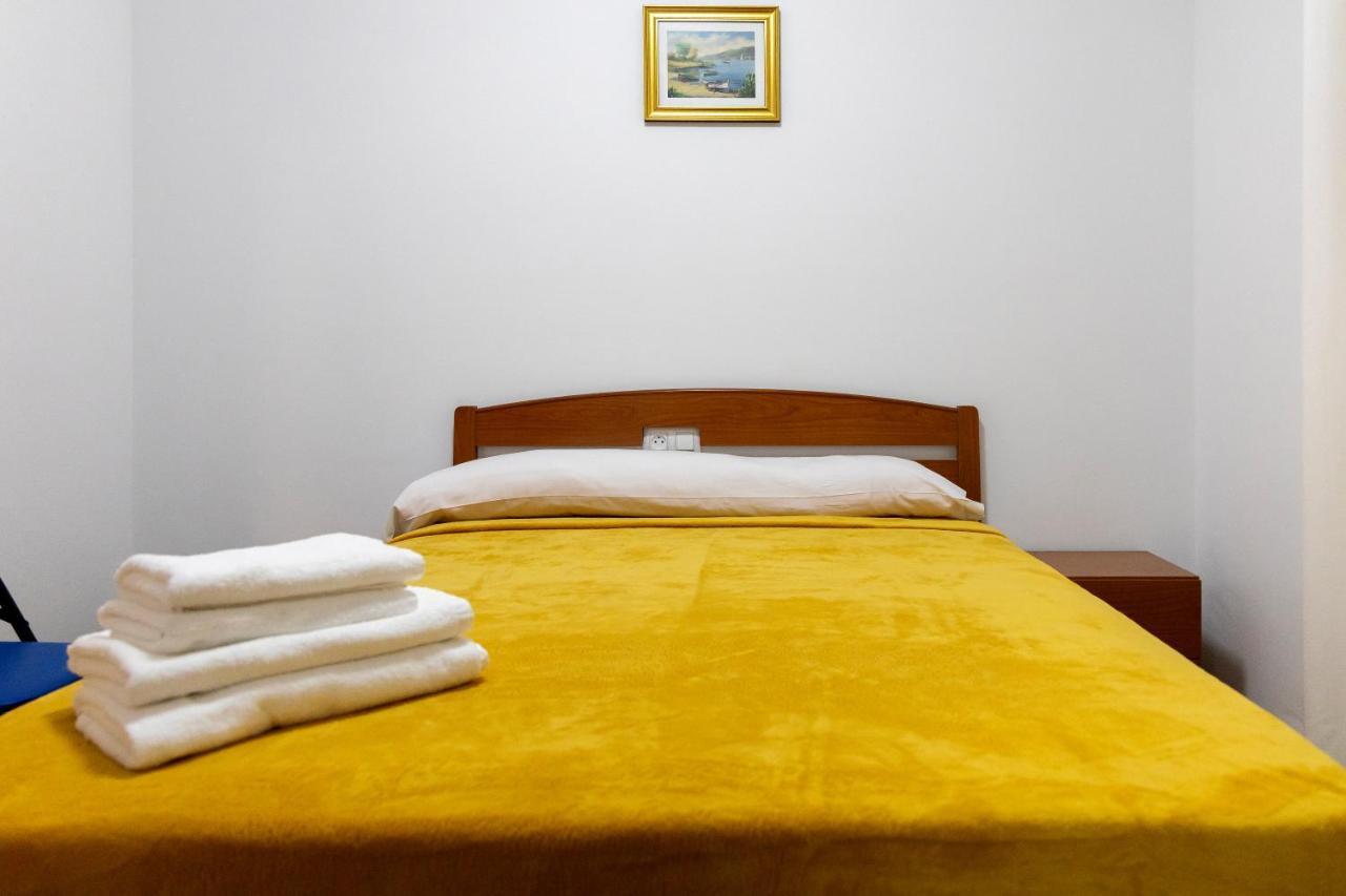 Yani'S Hospedaje Pension 1 Estrella Арриондас Экстерьер фото