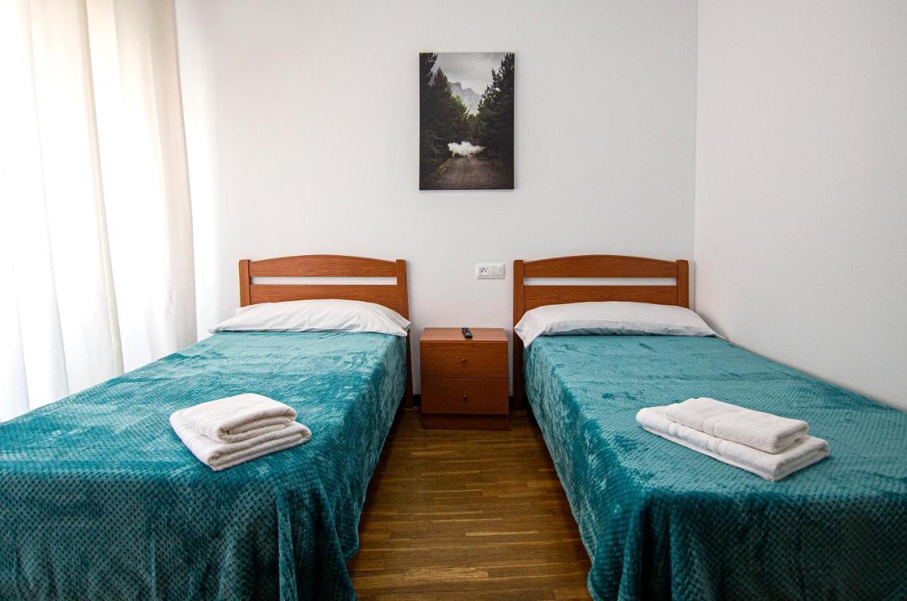 Yani'S Hospedaje Pension 1 Estrella Арриондас Экстерьер фото