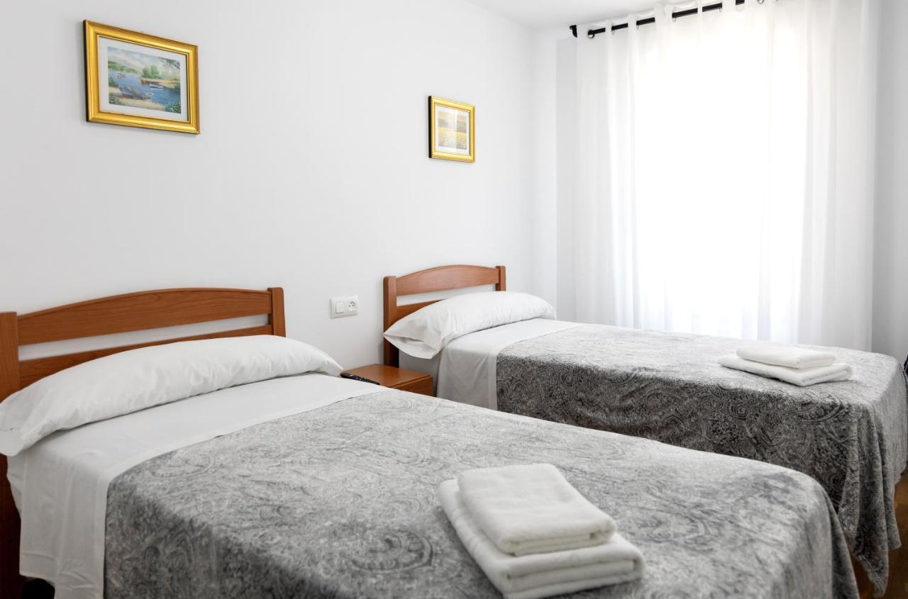 Yani'S Hospedaje Pension 1 Estrella Арриондас Экстерьер фото