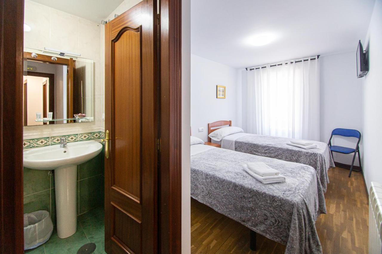 Yani'S Hospedaje Pension 1 Estrella Арриондас Экстерьер фото