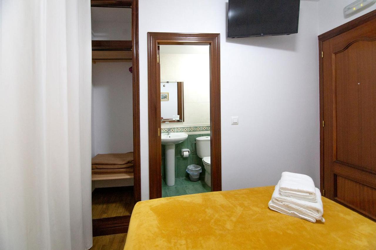 Yani'S Hospedaje Pension 1 Estrella Арриондас Экстерьер фото
